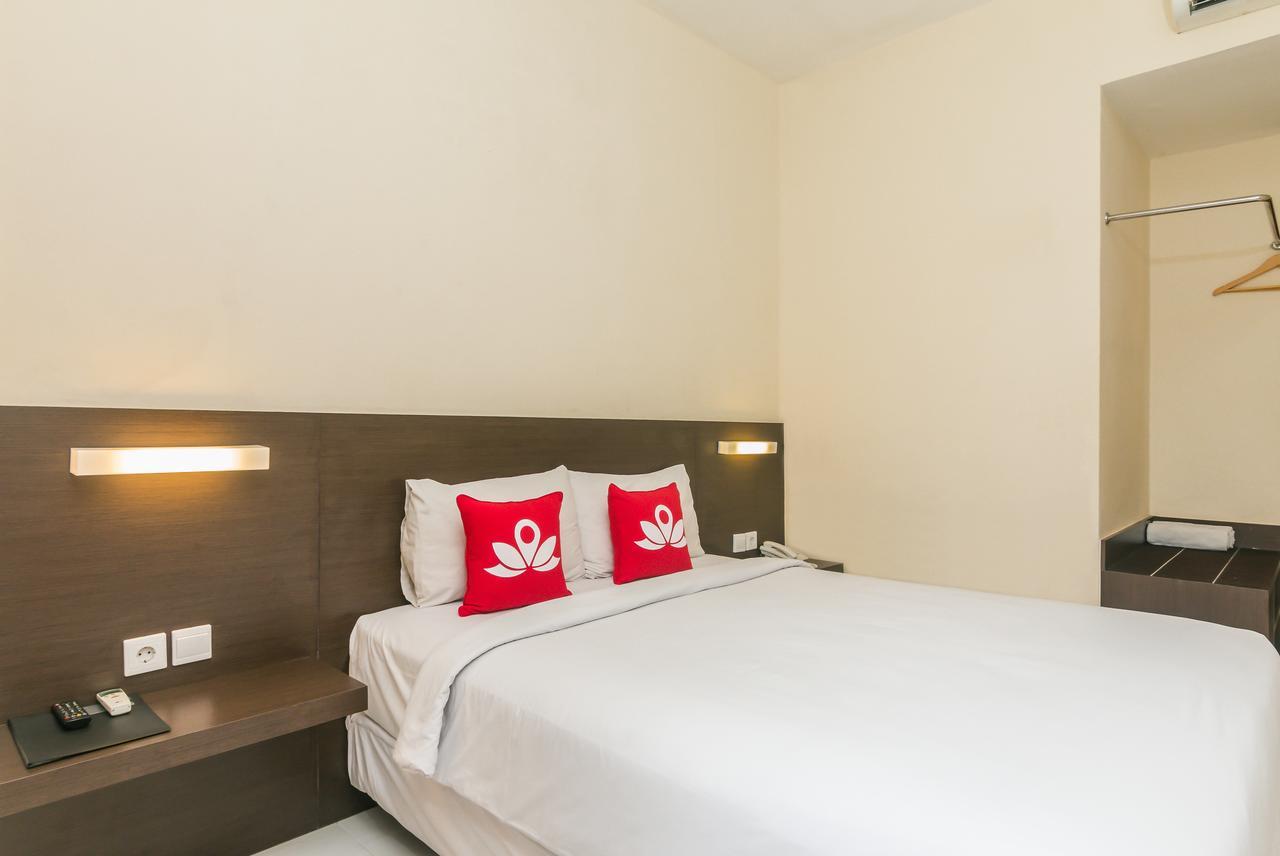 Zen Rooms Legian Sri Laksmi Семиньяк Экстерьер фото